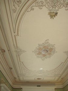 painted ceilings look like real moldings